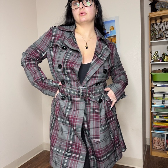 Rampage Gray and Red Plaid Trench Coat with Belt and Wide Lapels - Picture 3 of 10